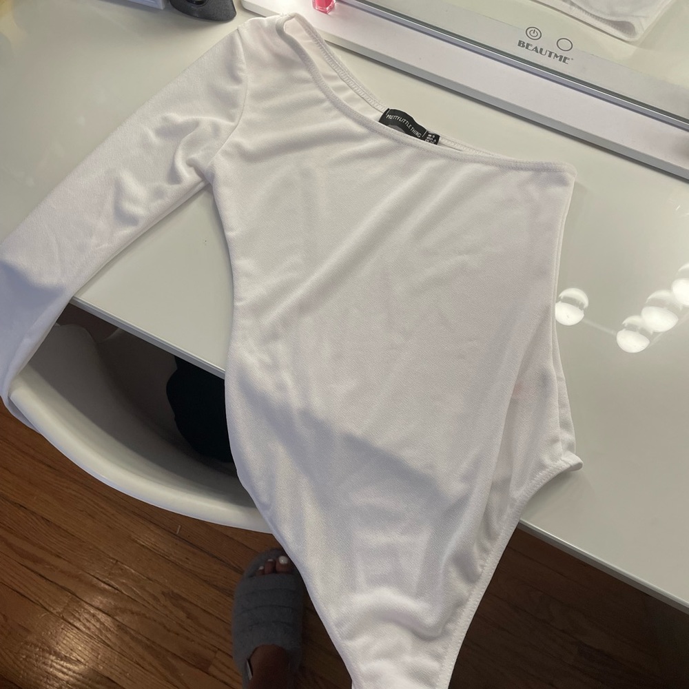 One Sleeve Bodysuit - Picture 2 of 2